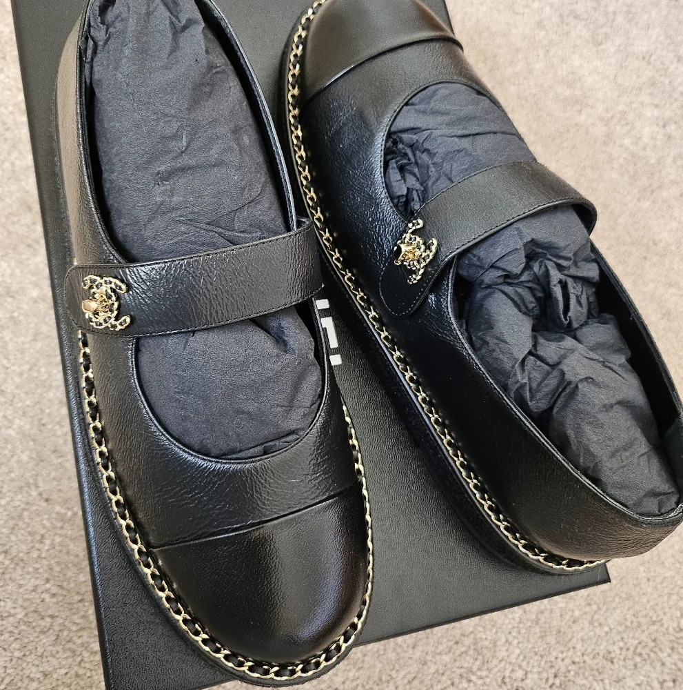 Chanel Mary Janes 24A Lambskin Captoe CC Turnlock 38 Black G45848 B17569 - Picture 3 of 8